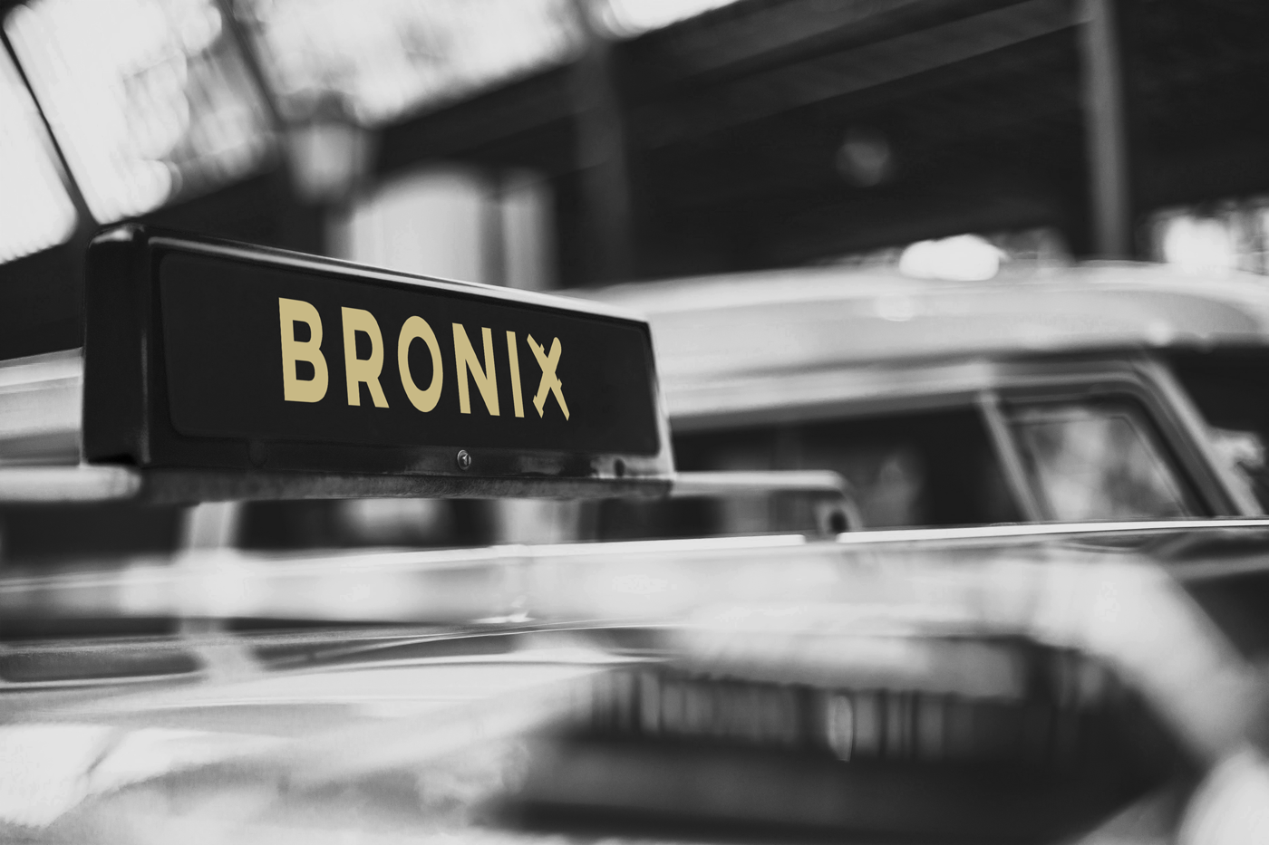 Bronix — Vehicle Rooftop Lightbox Sign